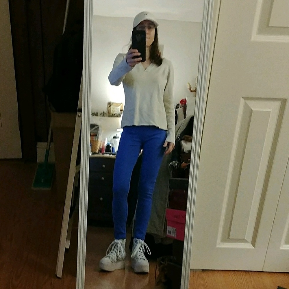 Meet your Posher, Lara